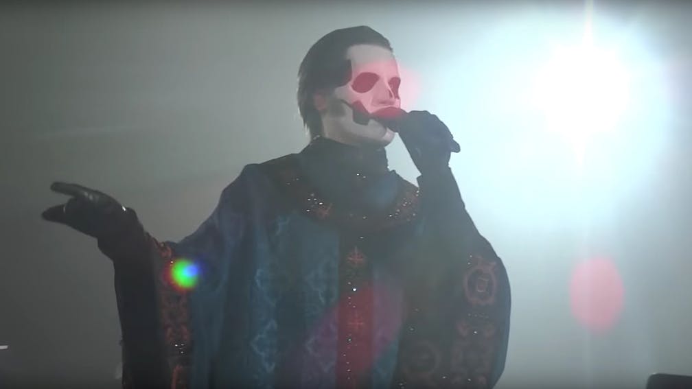 GHOST : Habemus Papam !