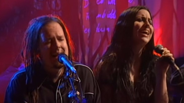 Korn et Evanescence teasent quelque chose ensemble