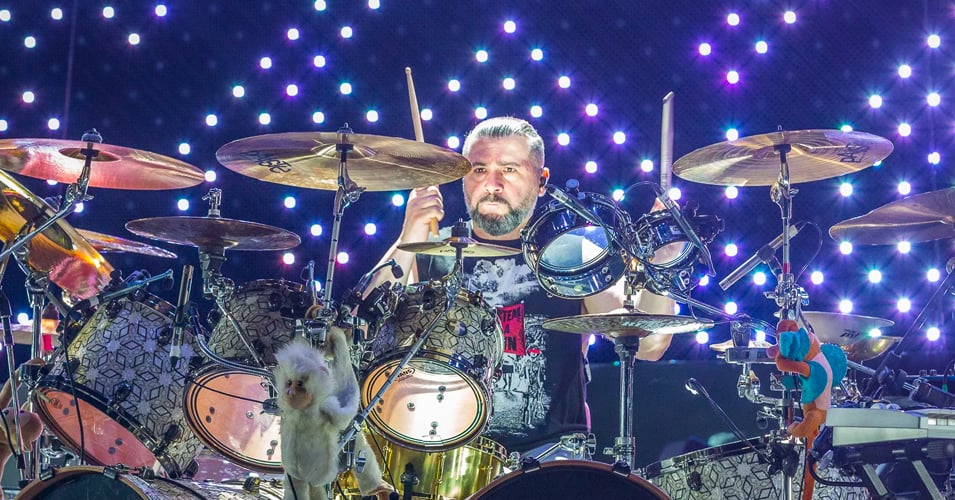 JOHN DOLMAYAN, de SOAD, est désormais un inventeur