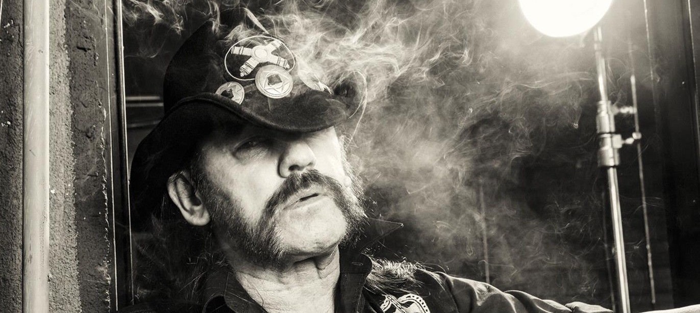 LEMMY KILMISTER escorté par 55 Harley