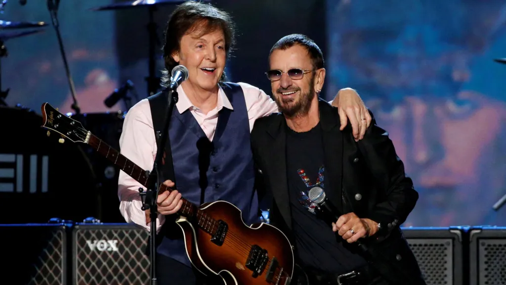 Retrouvailles historiques entre McCARTNEY et RINGO STARR