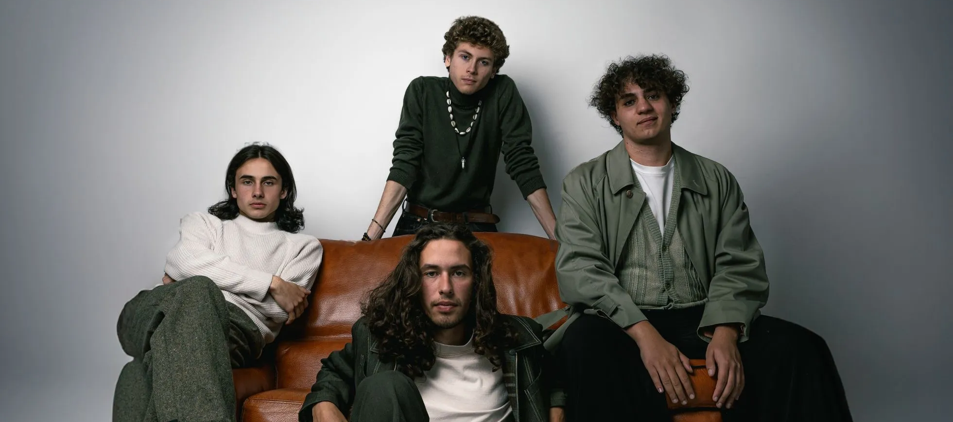 WAIT – Premier Single de NEUROTIC STRANGERS