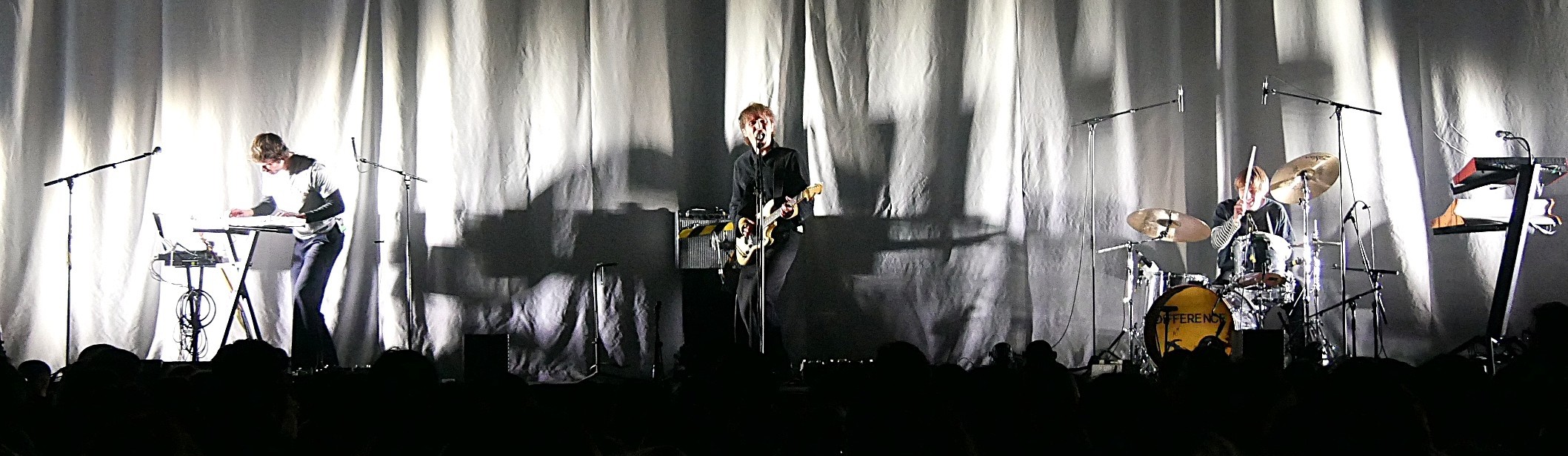 Live Report : Point de DIFFERENCE entre Nous…juste un  …